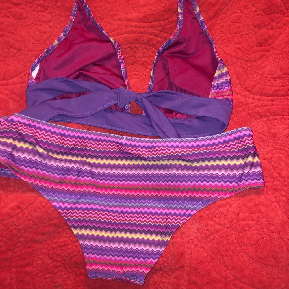 Bikini - Picture 4 of 4